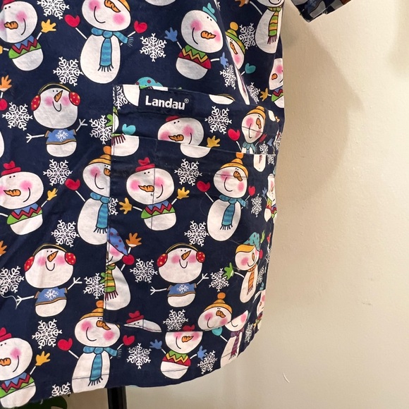 Winter Snowman Christmas Scrub Top, Size Large Flat - Picture 2 of 5